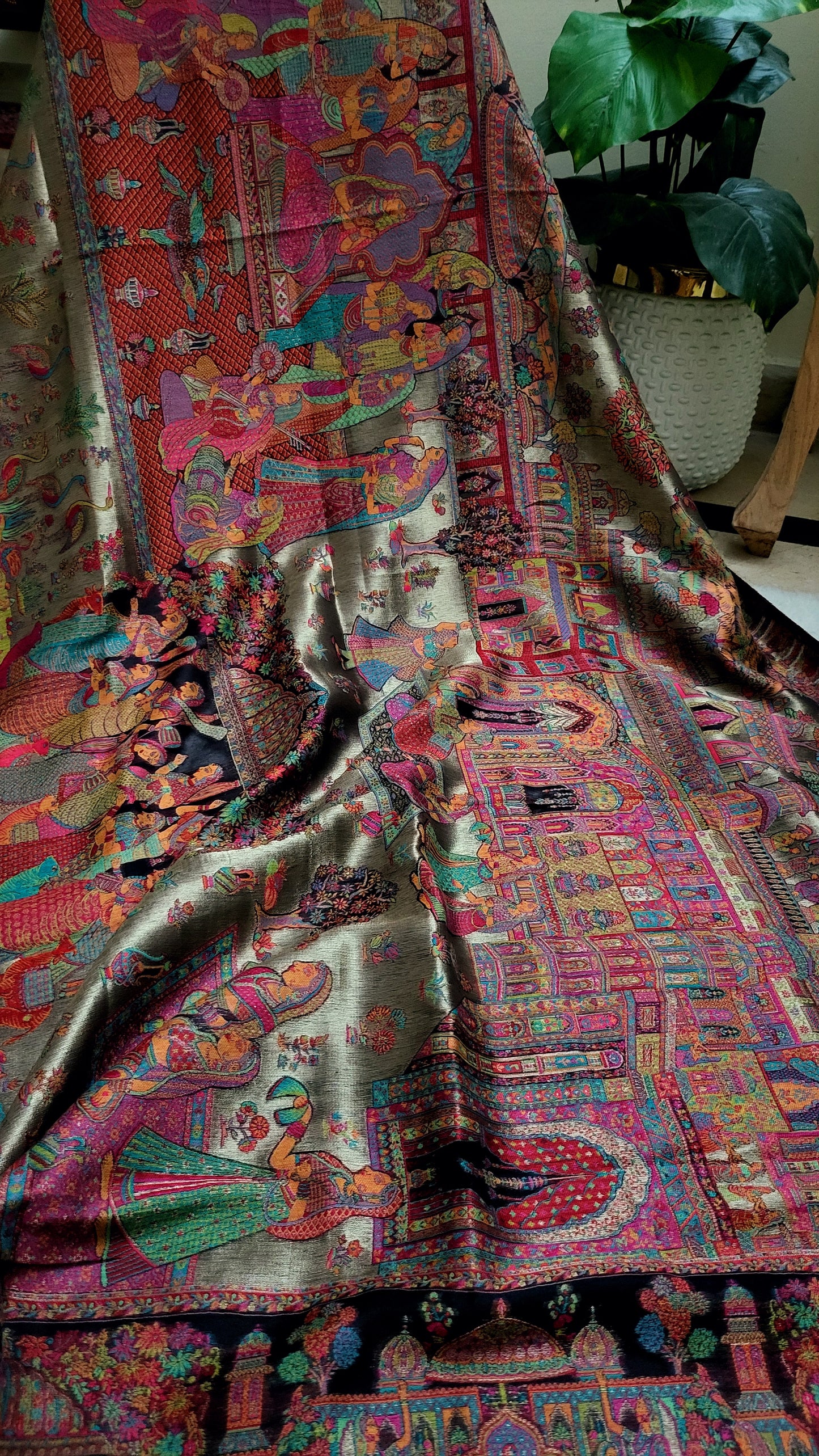 Silky moonlight : shawl