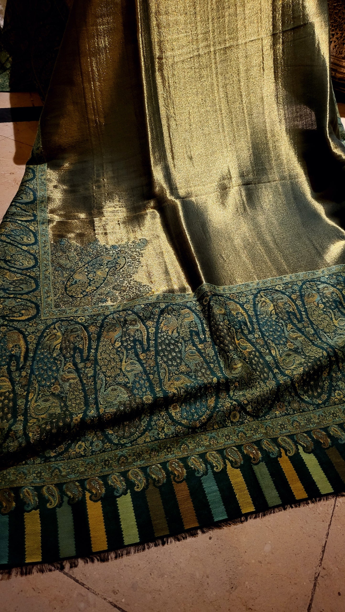 Gandhara Moonlight : kaani shawl