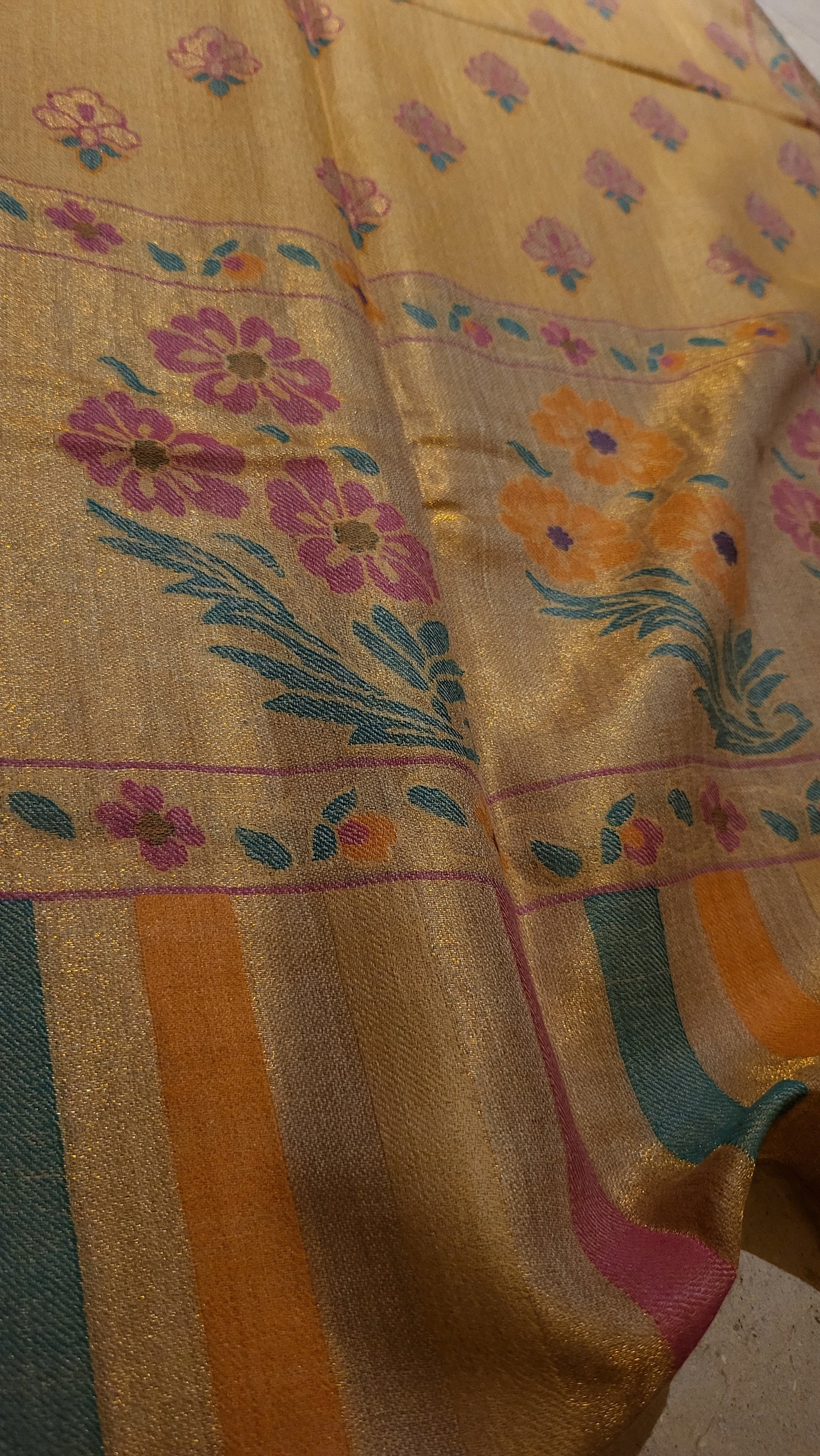 Floral fantasy : Moonlight Toosh kaani