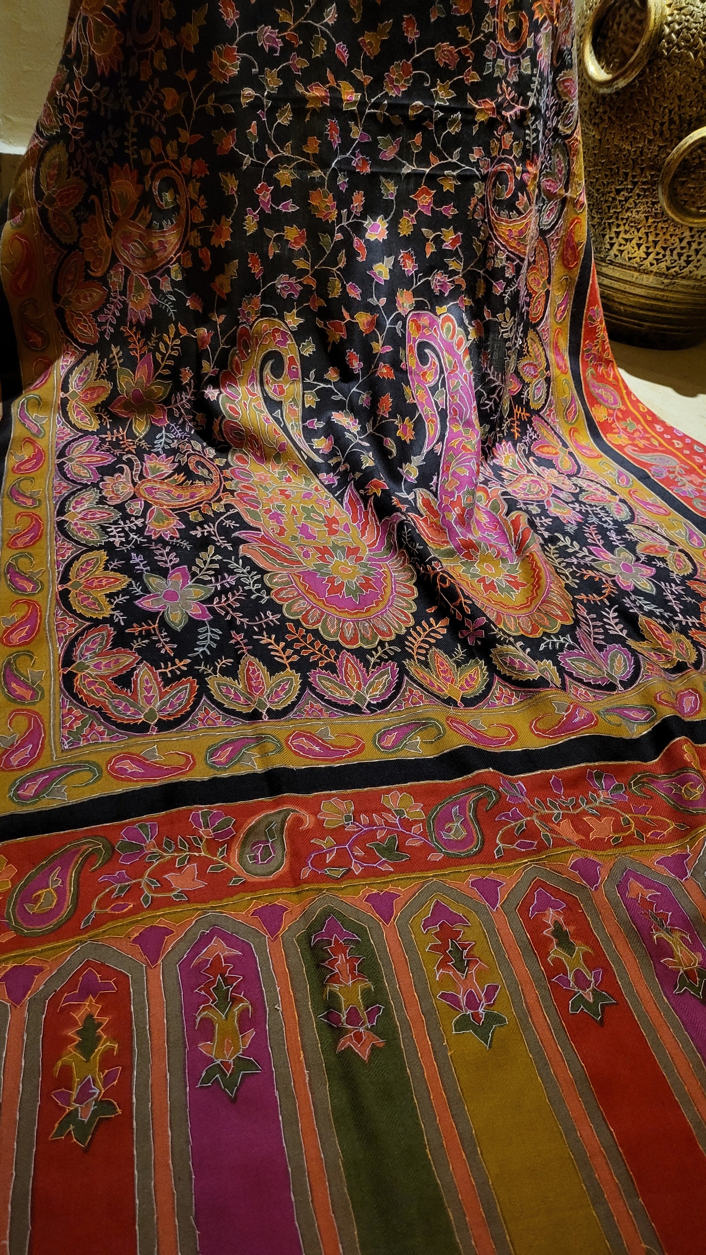 Kalamkar shawl : Hand made
