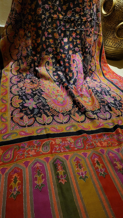 Kalamkar shawl : Hand made