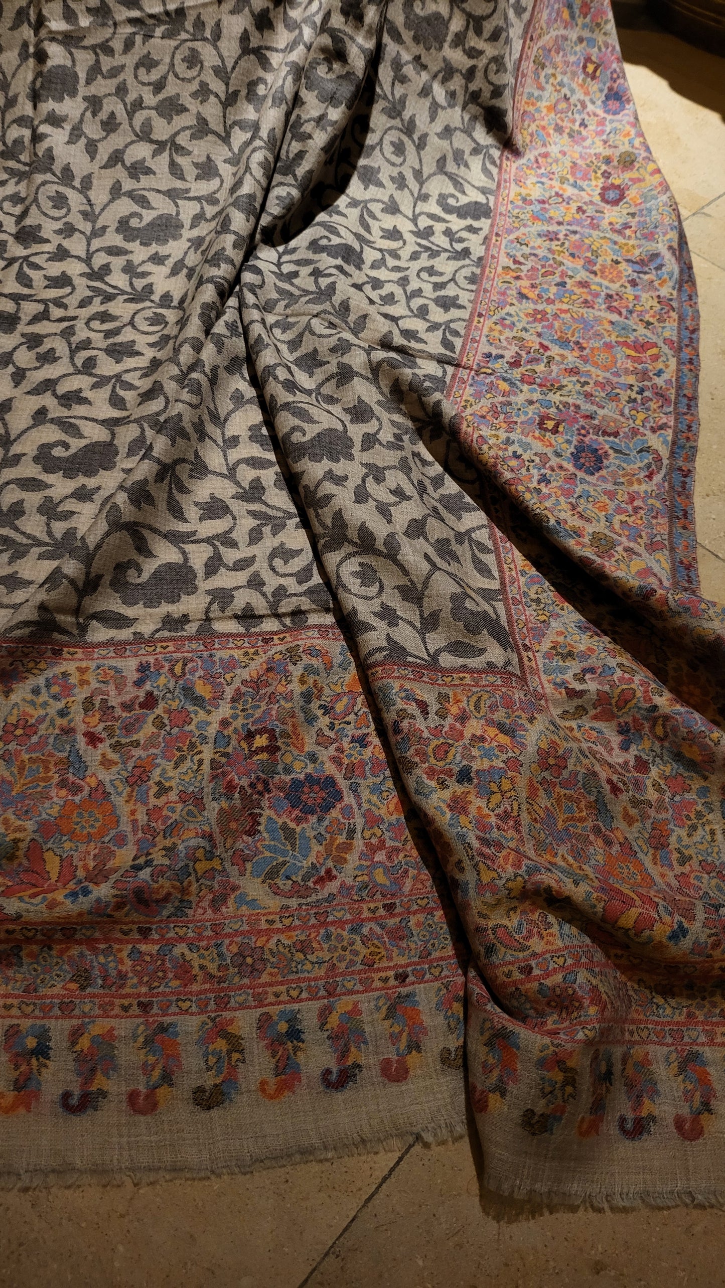 Paisly : Toosh kaani shawl