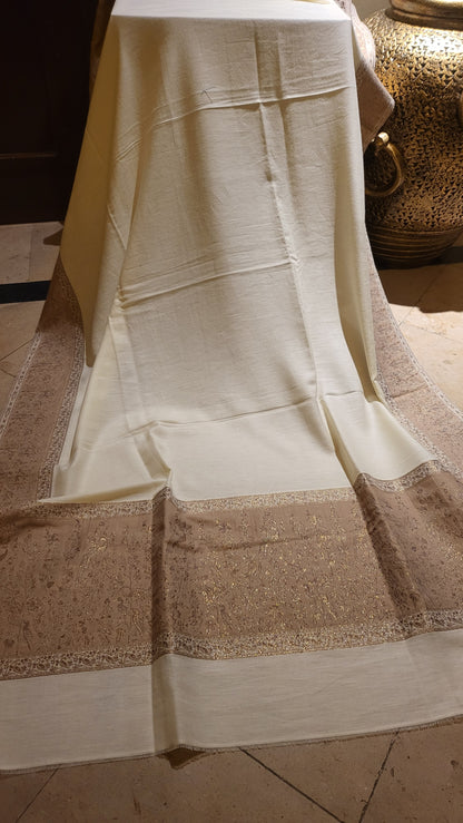Zari border : kaani shawl