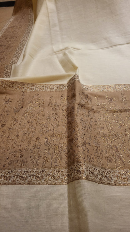 Zari border : kaani shawl
