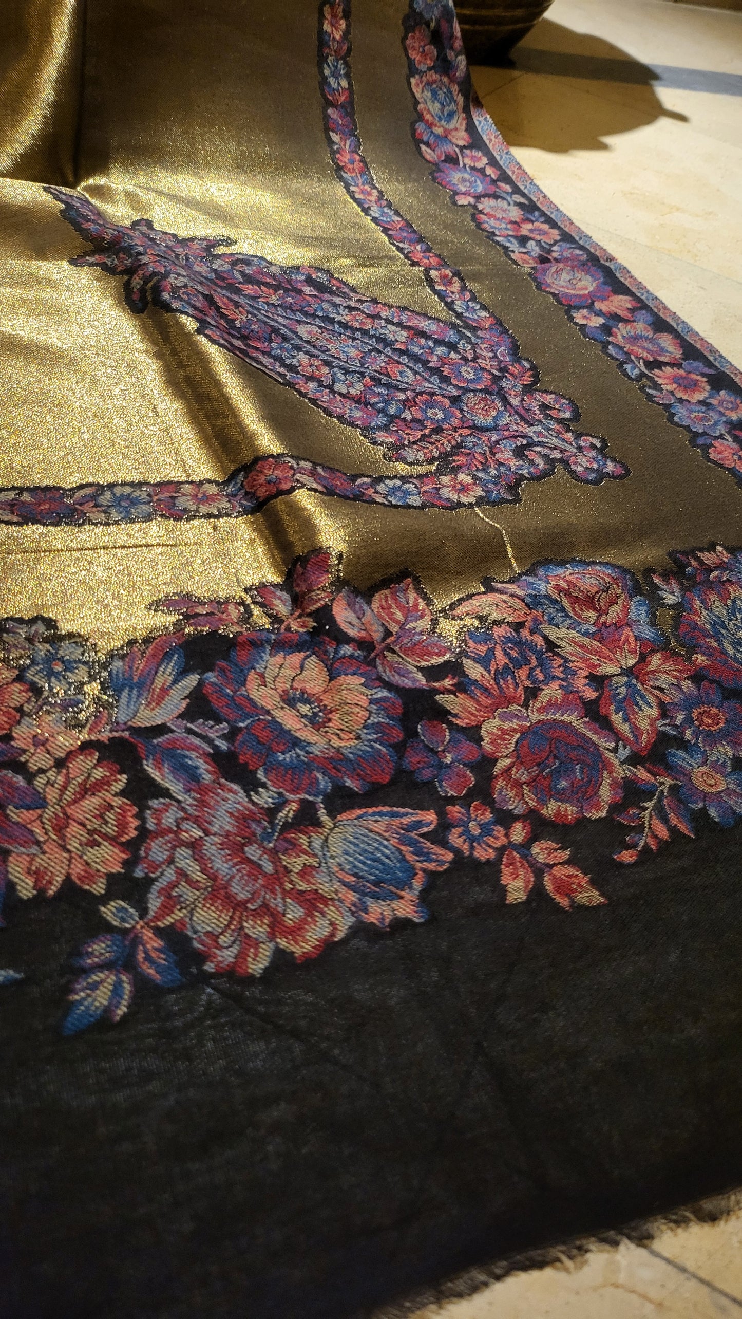 Piyare shawl : Moonlight kaani