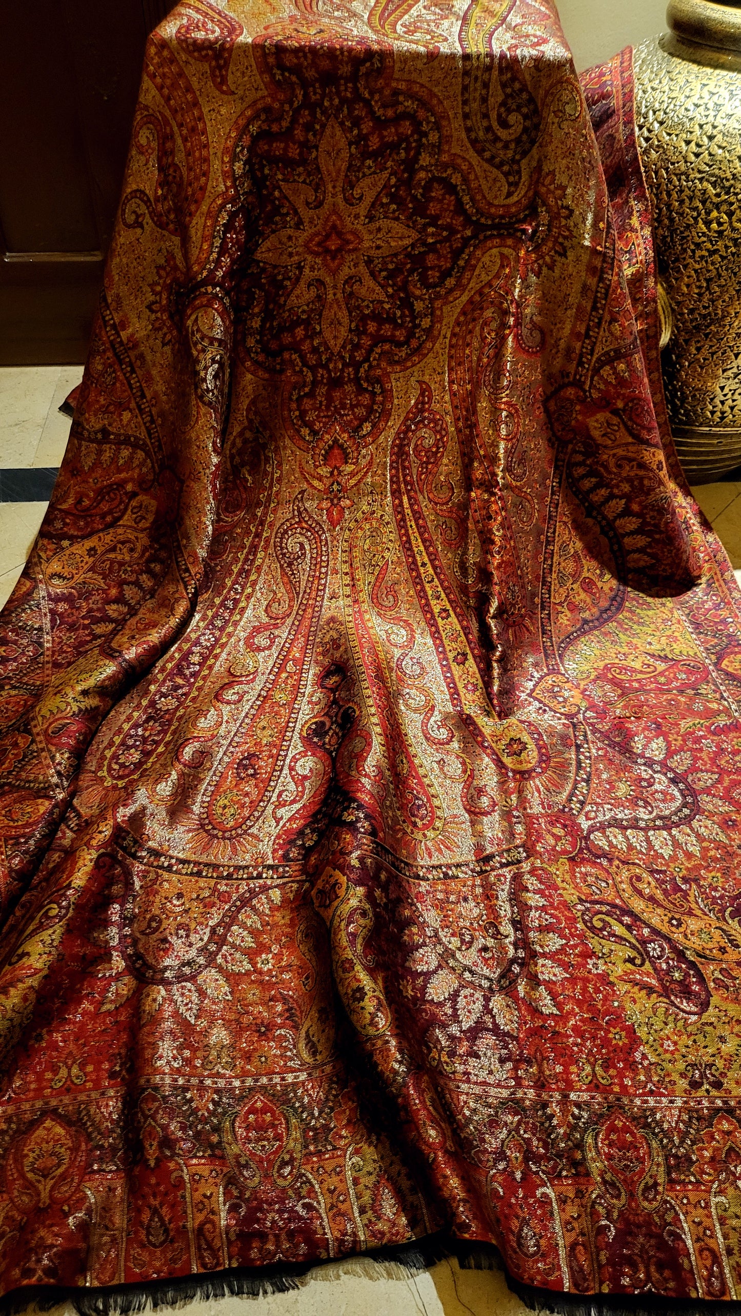 Reversible kaani : shawl