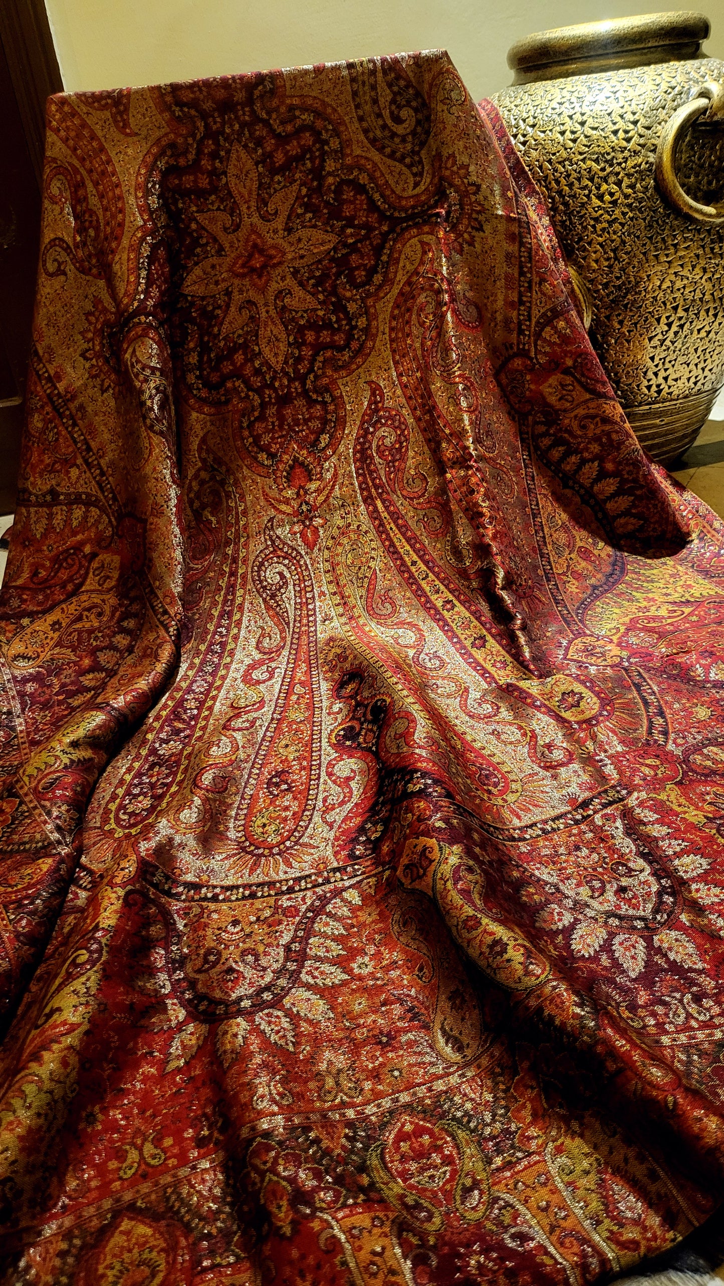 Reversible kaani : shawl