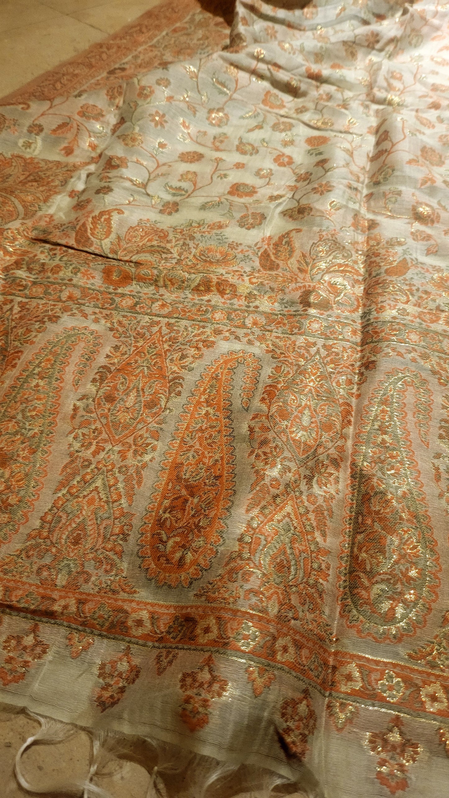 Silk kaani : shawl