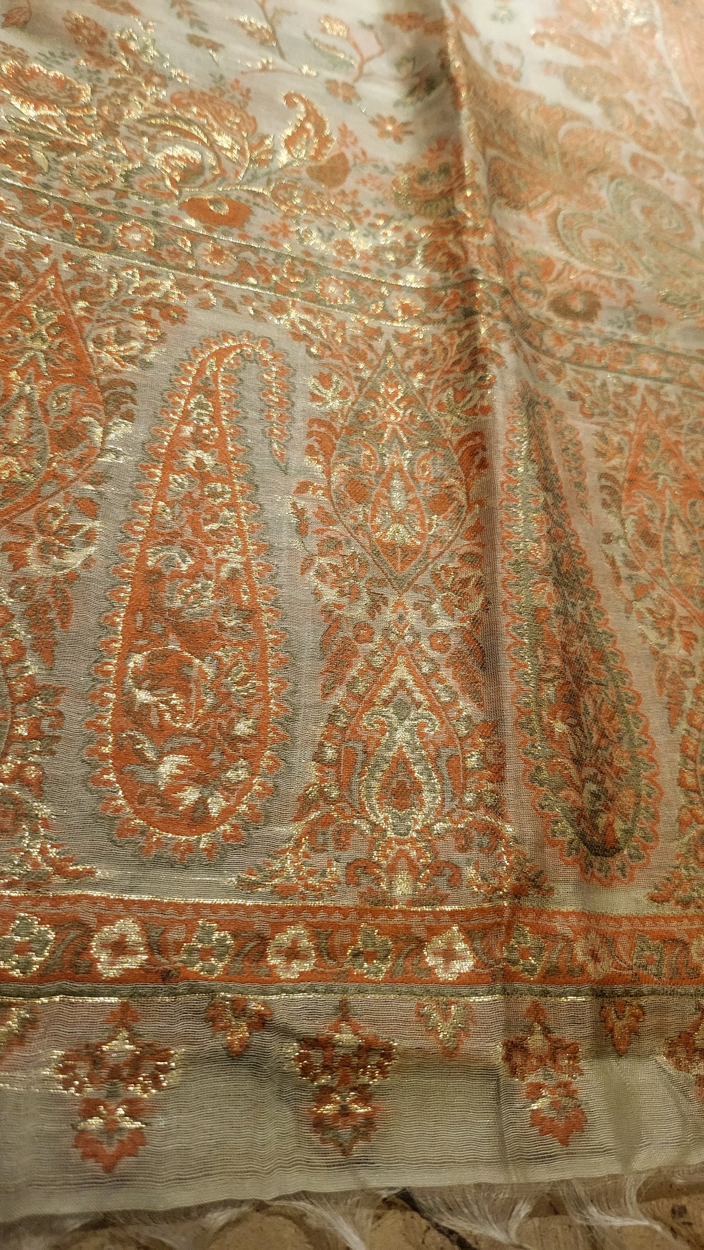 Silk kaani : shawl