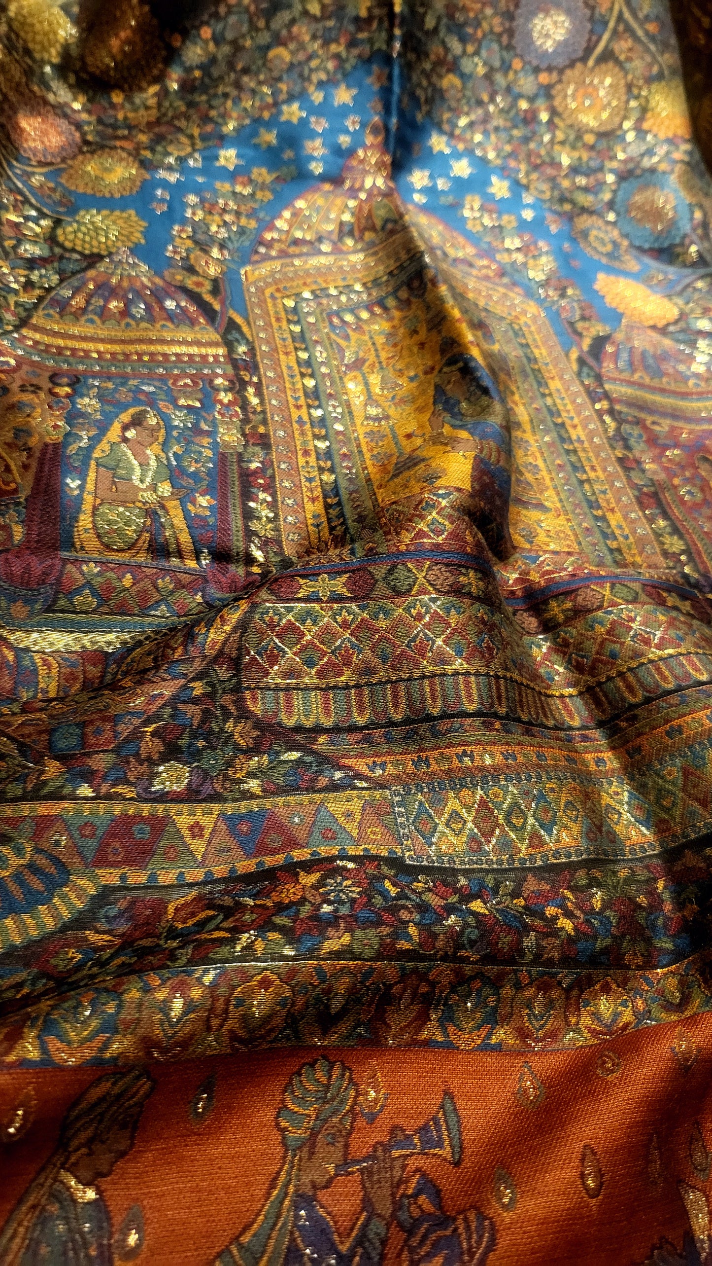 Black paisly: silk kaani dupata