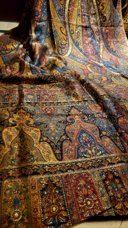 Black paisly: silk kaani dupata