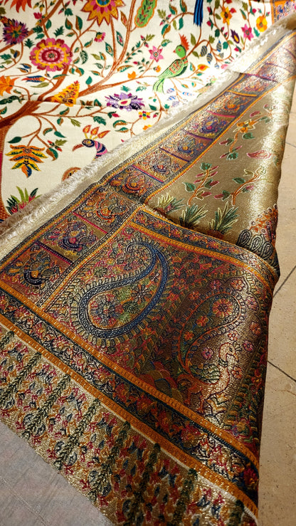Meena kaari shawl : Reversible silk