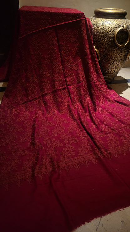 Embroidered shawl : Red