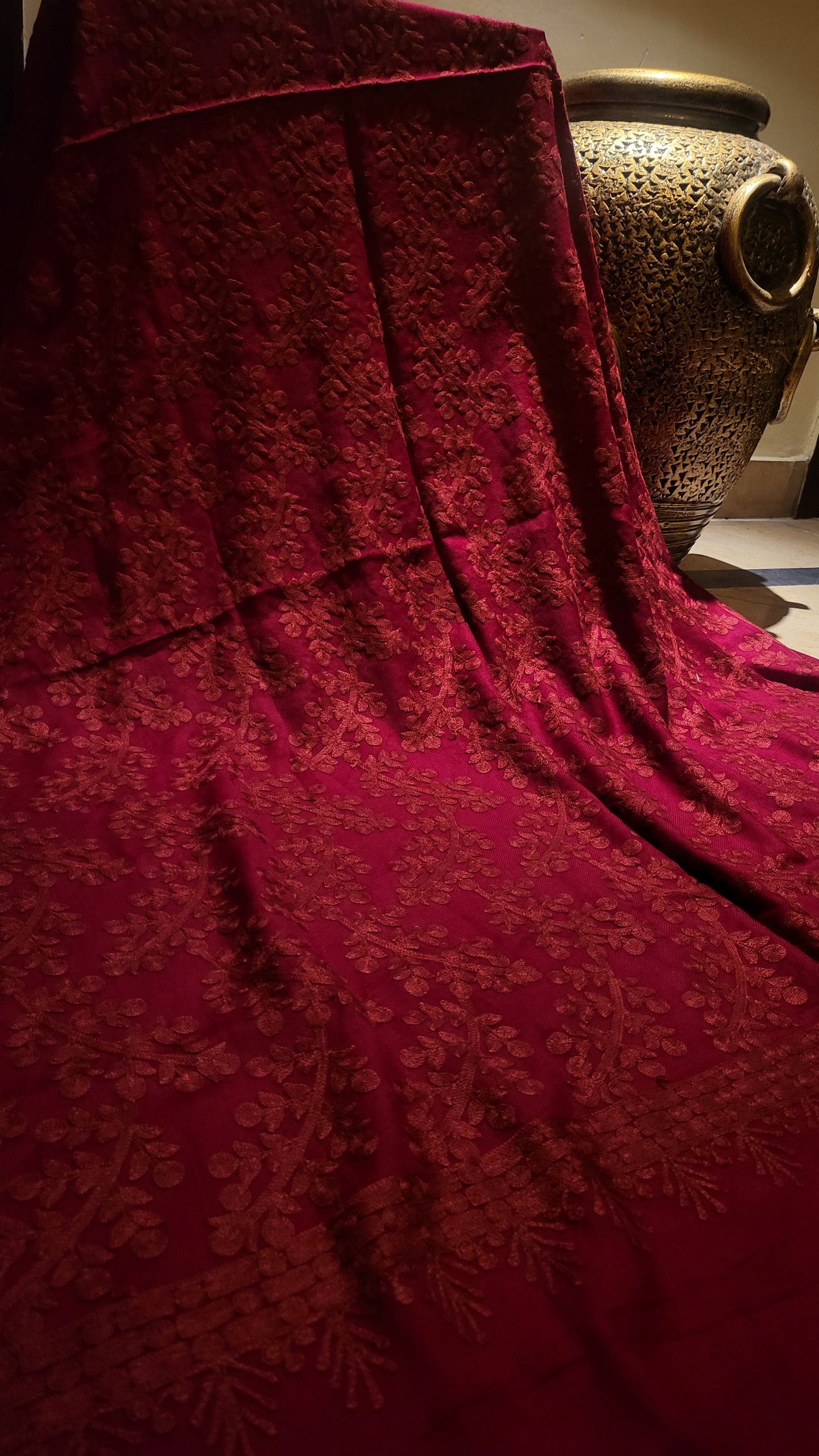 Embroidered shawl : Red