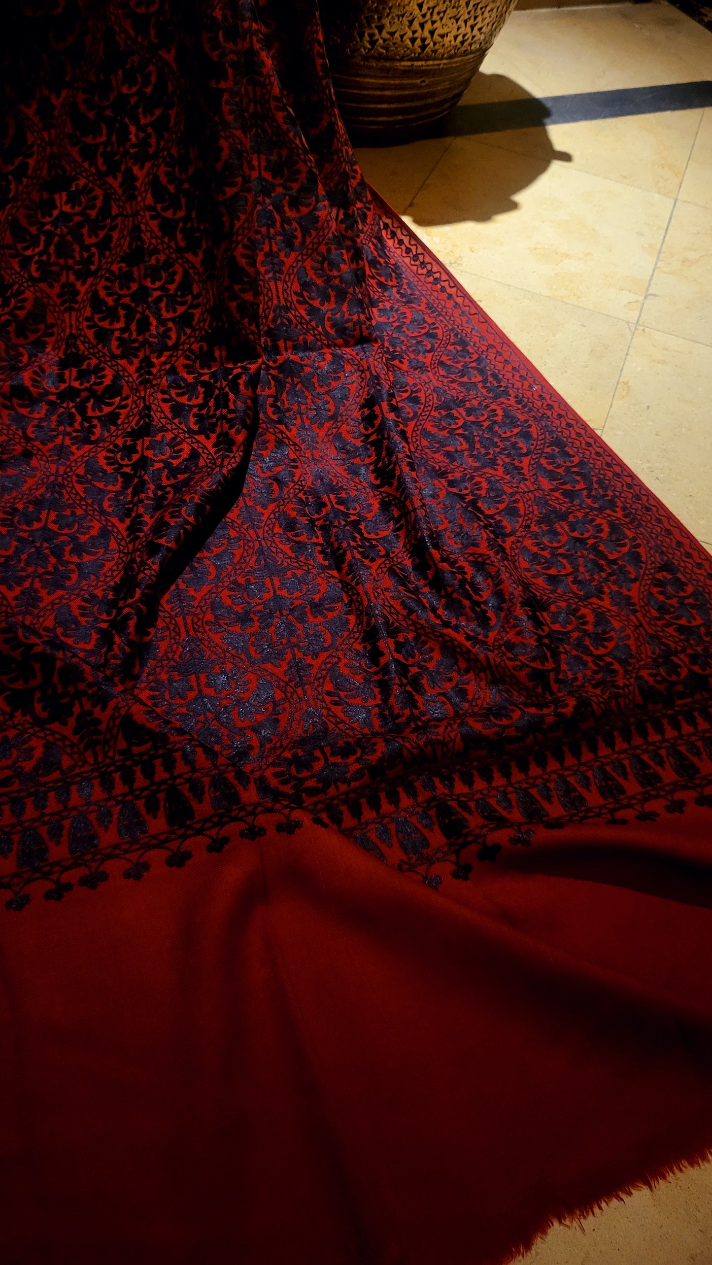 Embroidered shawl : Red and black