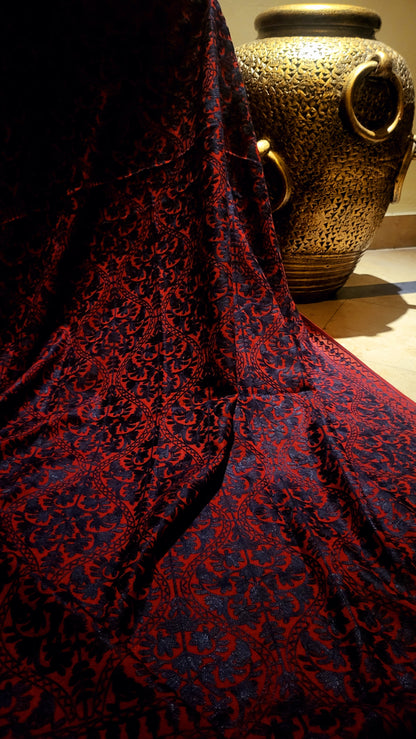 Embroidered shawl : Red and black
