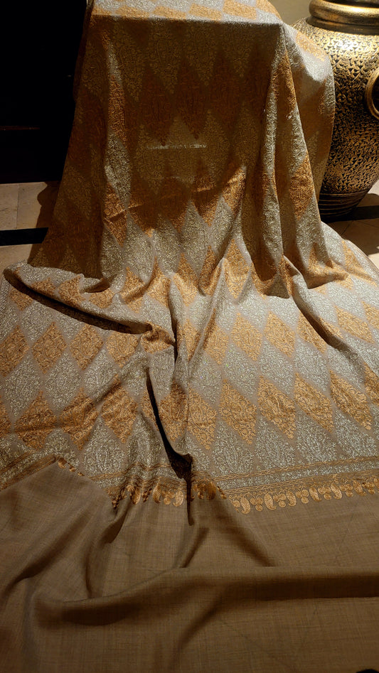 Tilla Embroidered : shawl