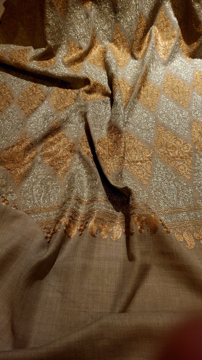 Tilla Embroidered : shawl
