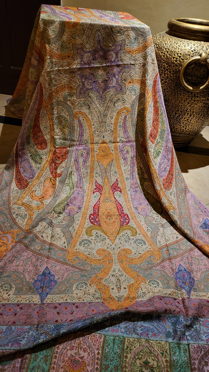 Reelkaar embroidered : shawl