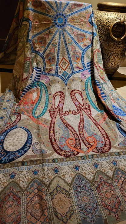 Reelkaar embroidered : shawl