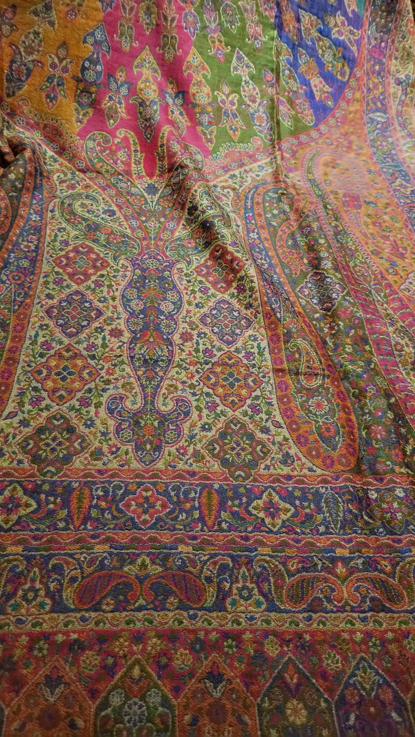 Reversible kaani shawl : persian kaani