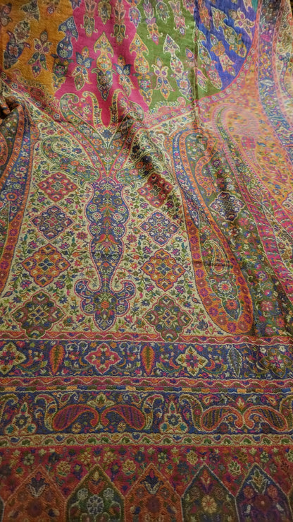 Reversible kaani shawl : persian kaani