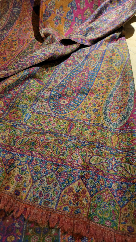 Reversible kaani shawl : persian kaani