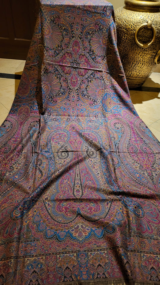 Reversible kaani shawl : persian kaani