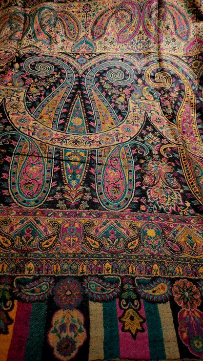 Reversible kaani shawl : persian kaani