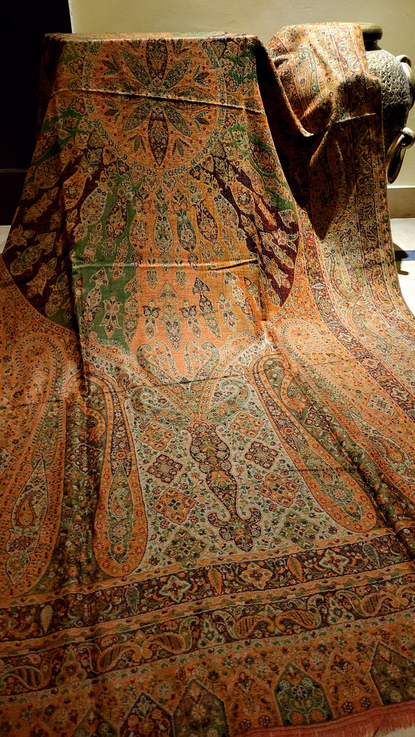 Reversible kaani shawl : persian kaani