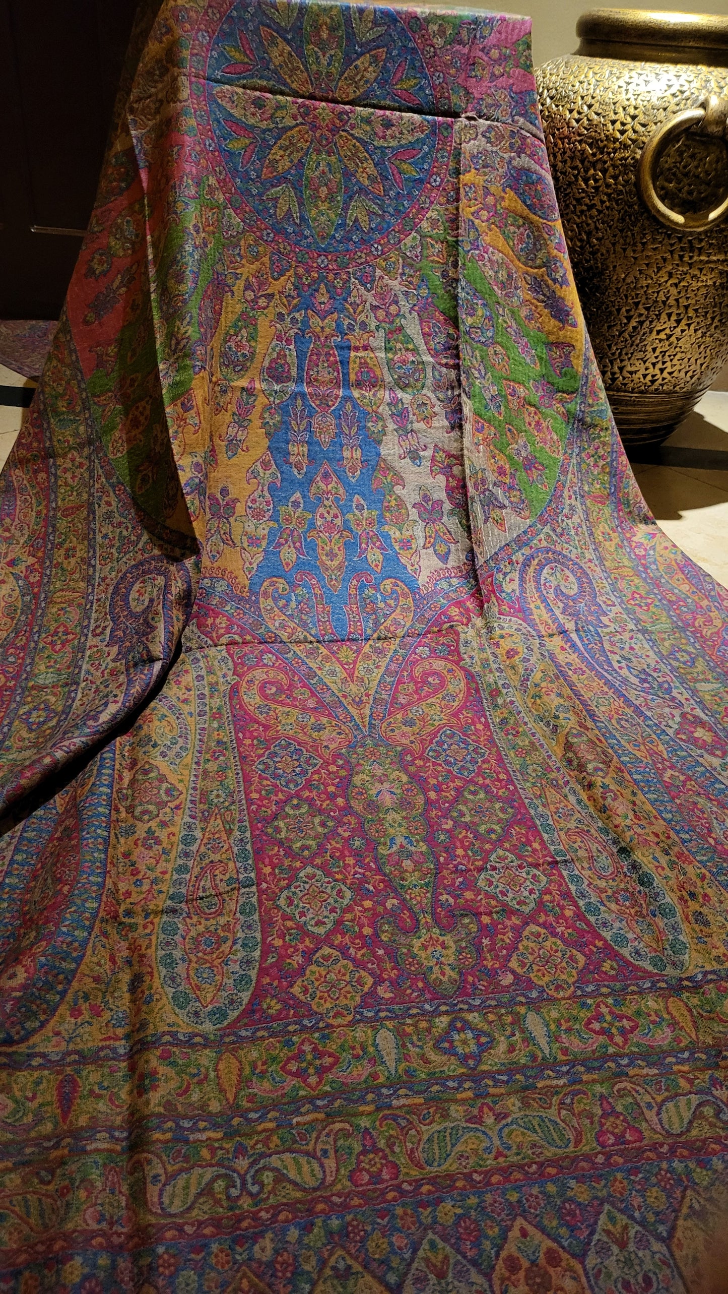 Reversible persian kaani : shawl