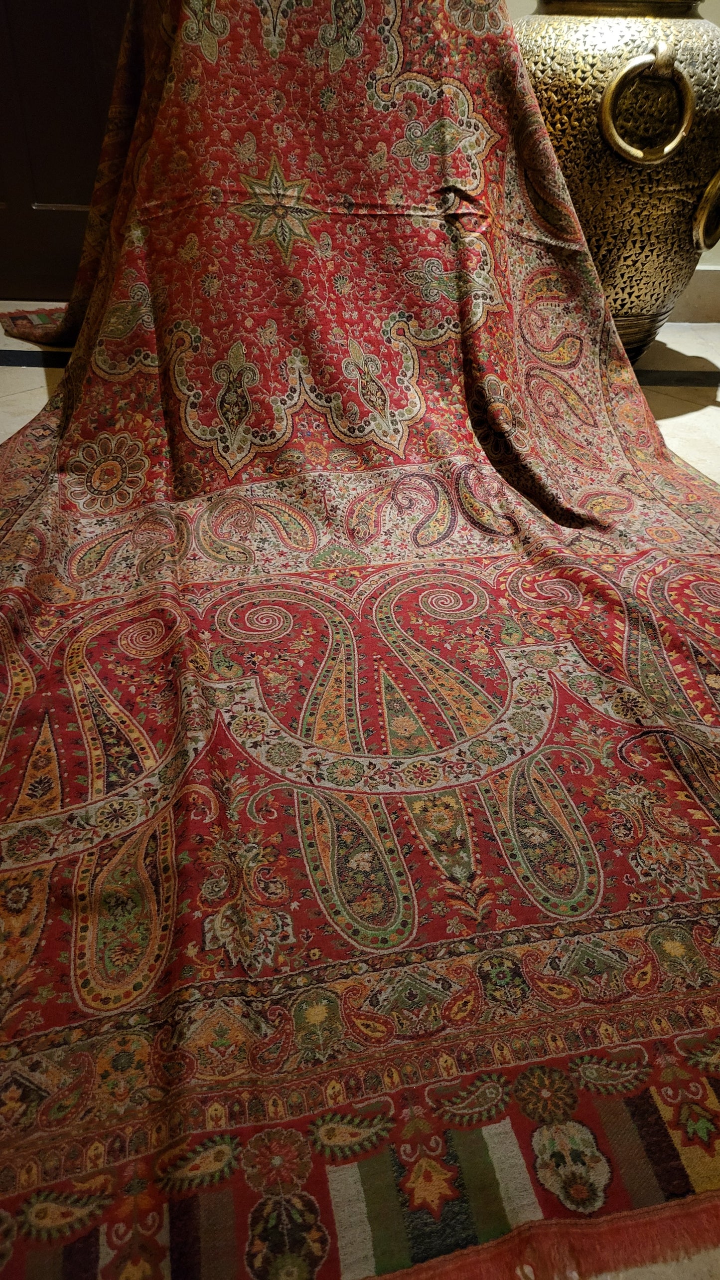 Reversible persian kaani : shawl