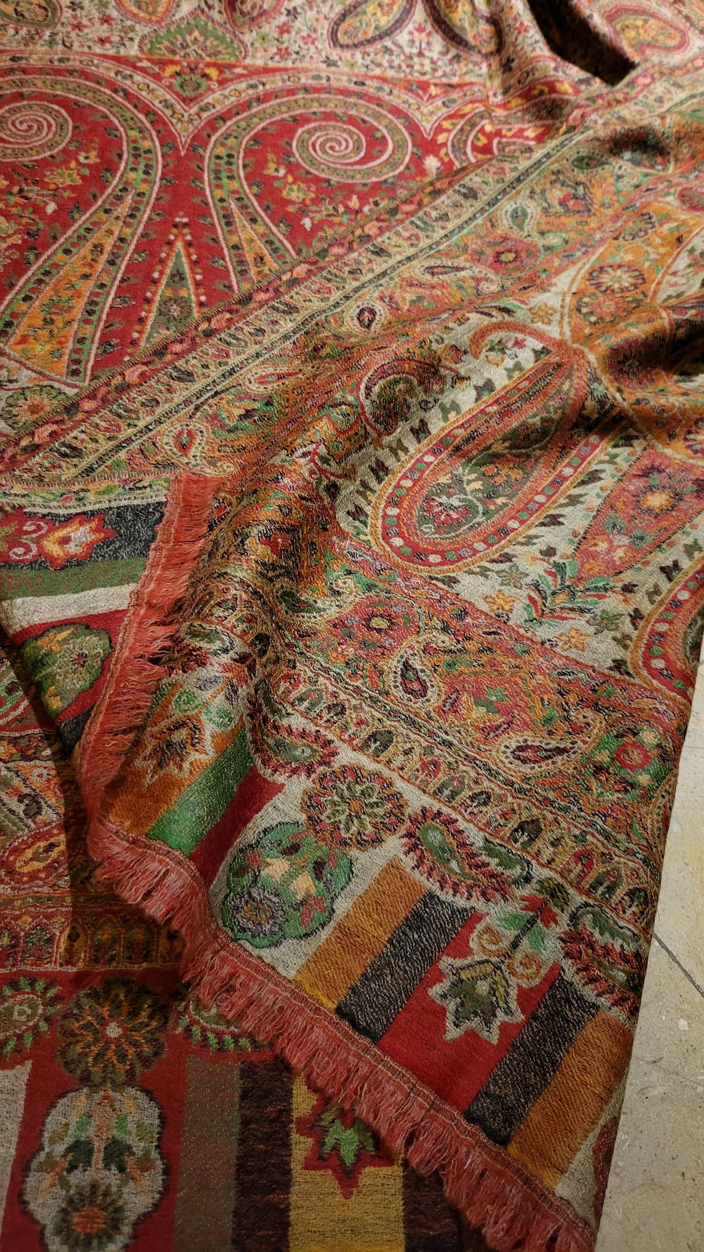 Reversible persian kaani : shawl