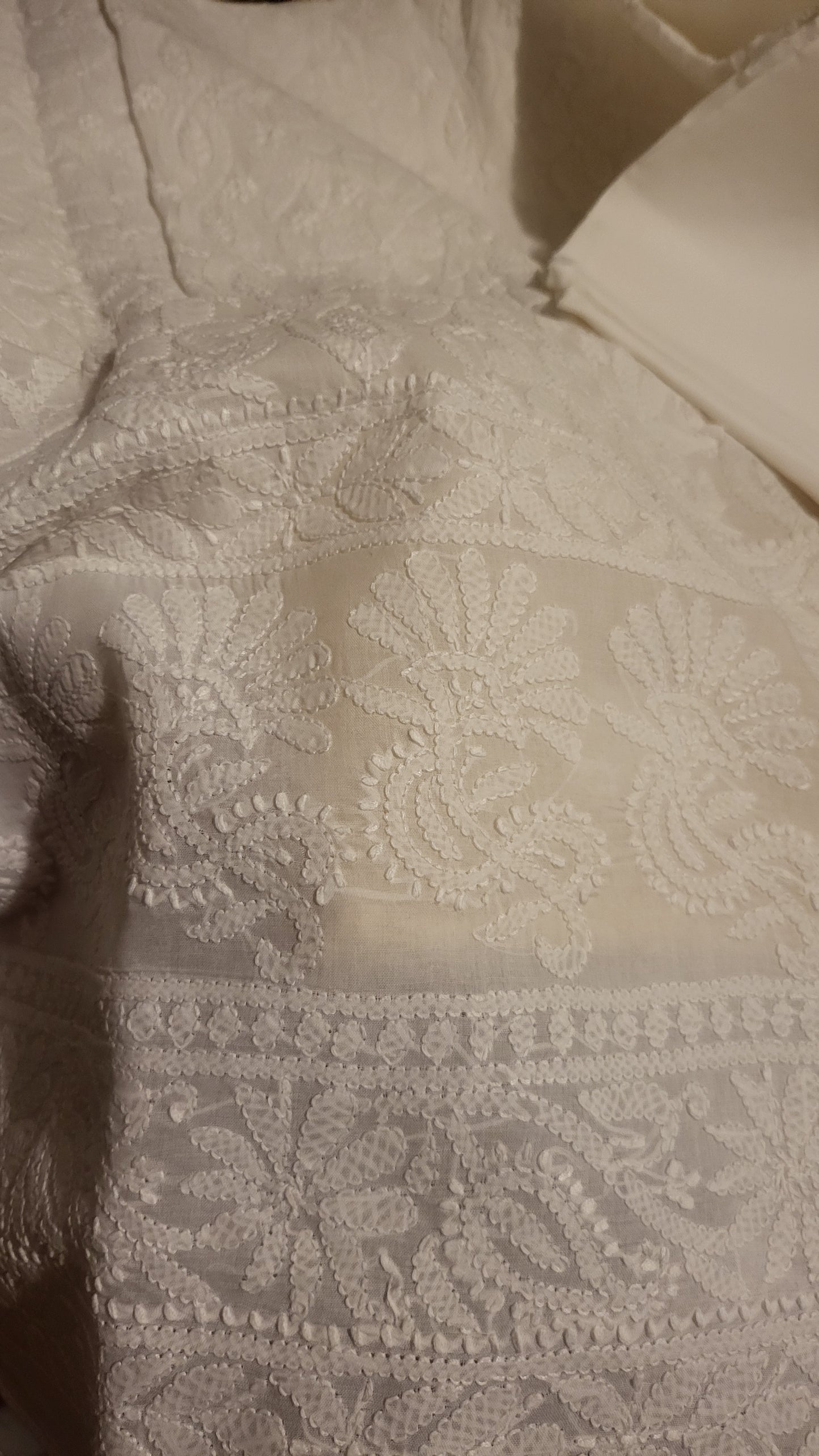 Chikankari shirt : white