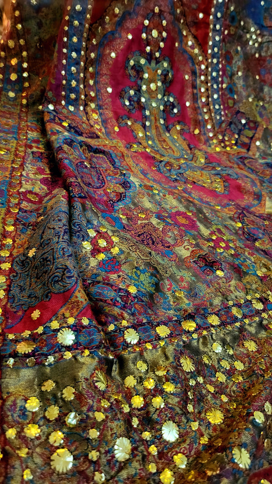 Kaani silk shawl : Kamdani work