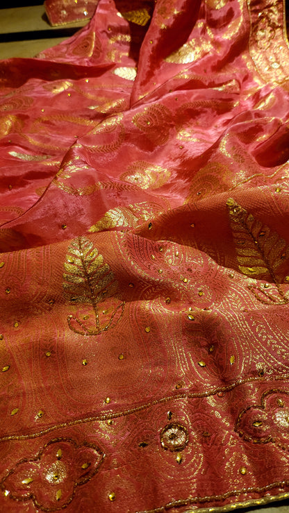 Banarsi silk : suit