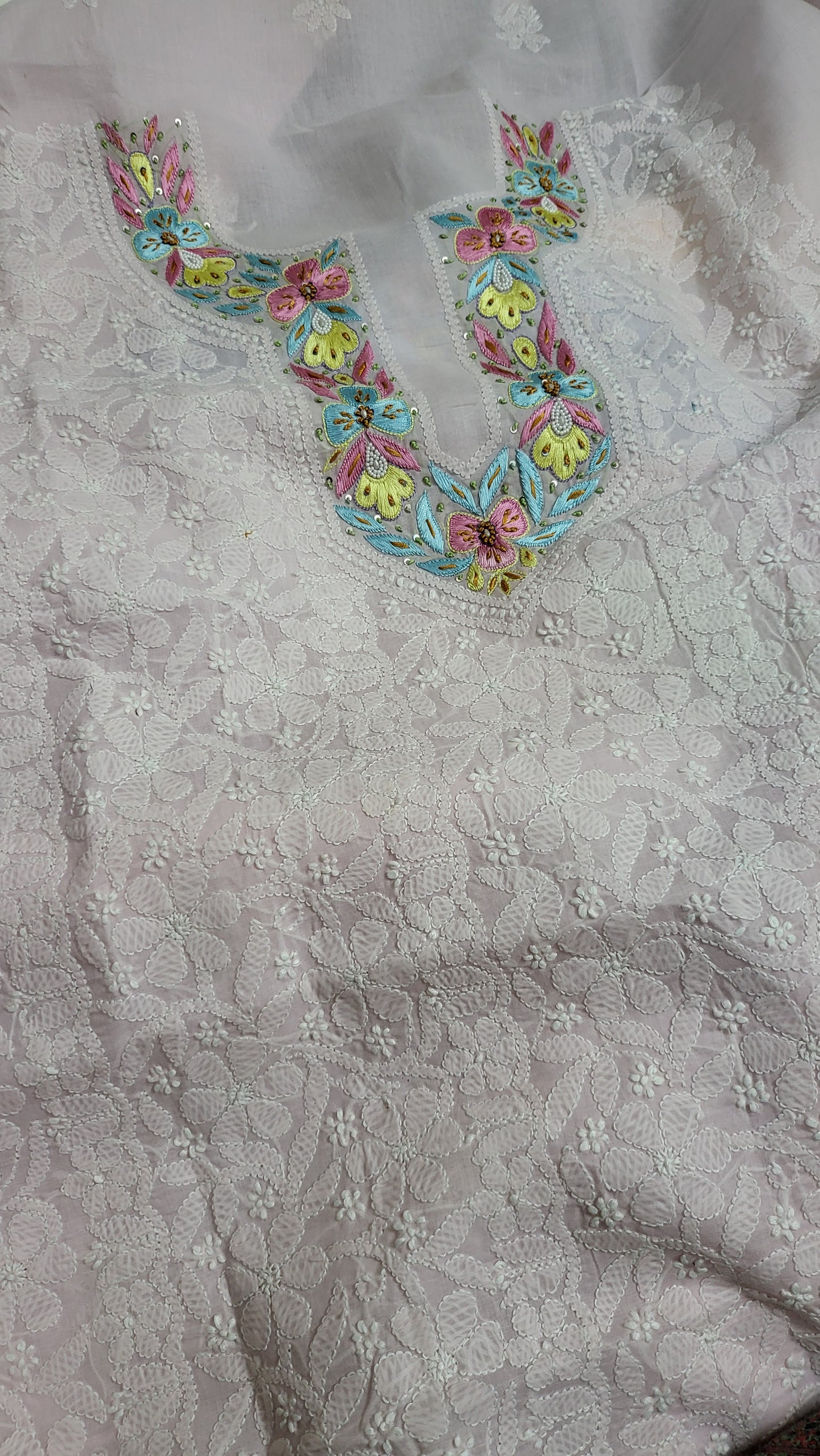Parsi Gara : Powder pink chikankari