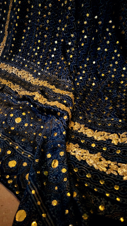 Pure silk dupata : kamdani
