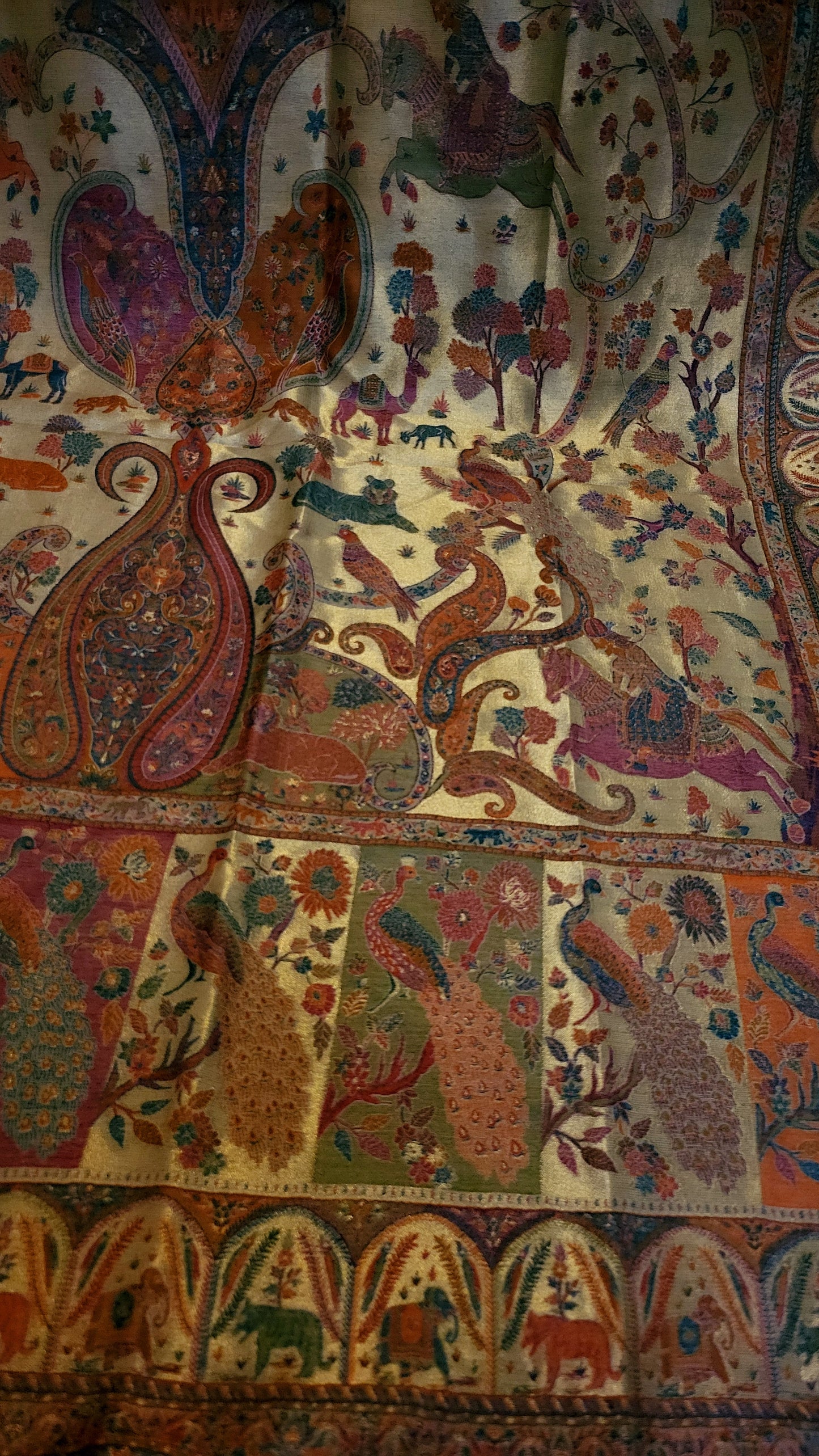 Laila's silk kaani : Dupata