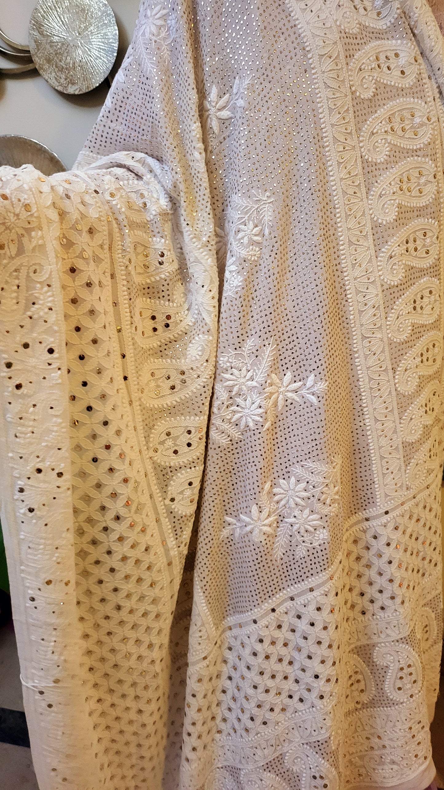 Pure chikankari Dupata : Lucknowy