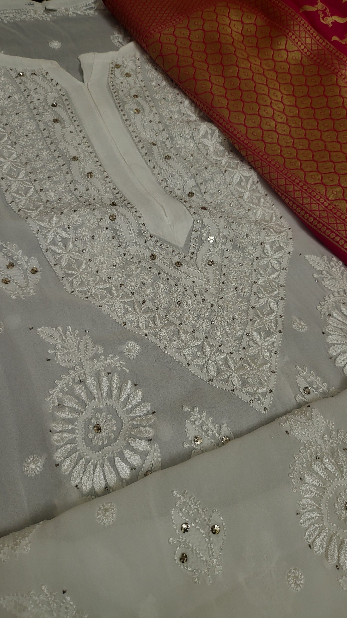 Kamdani edition : Lucknowy chikankari
