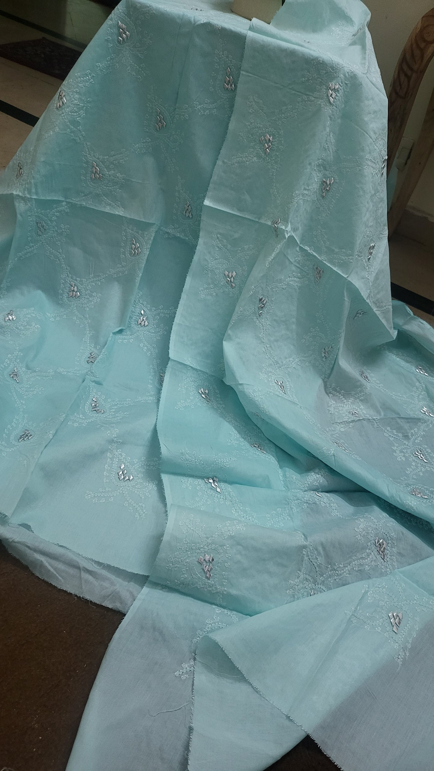 Gota work : lawn suit