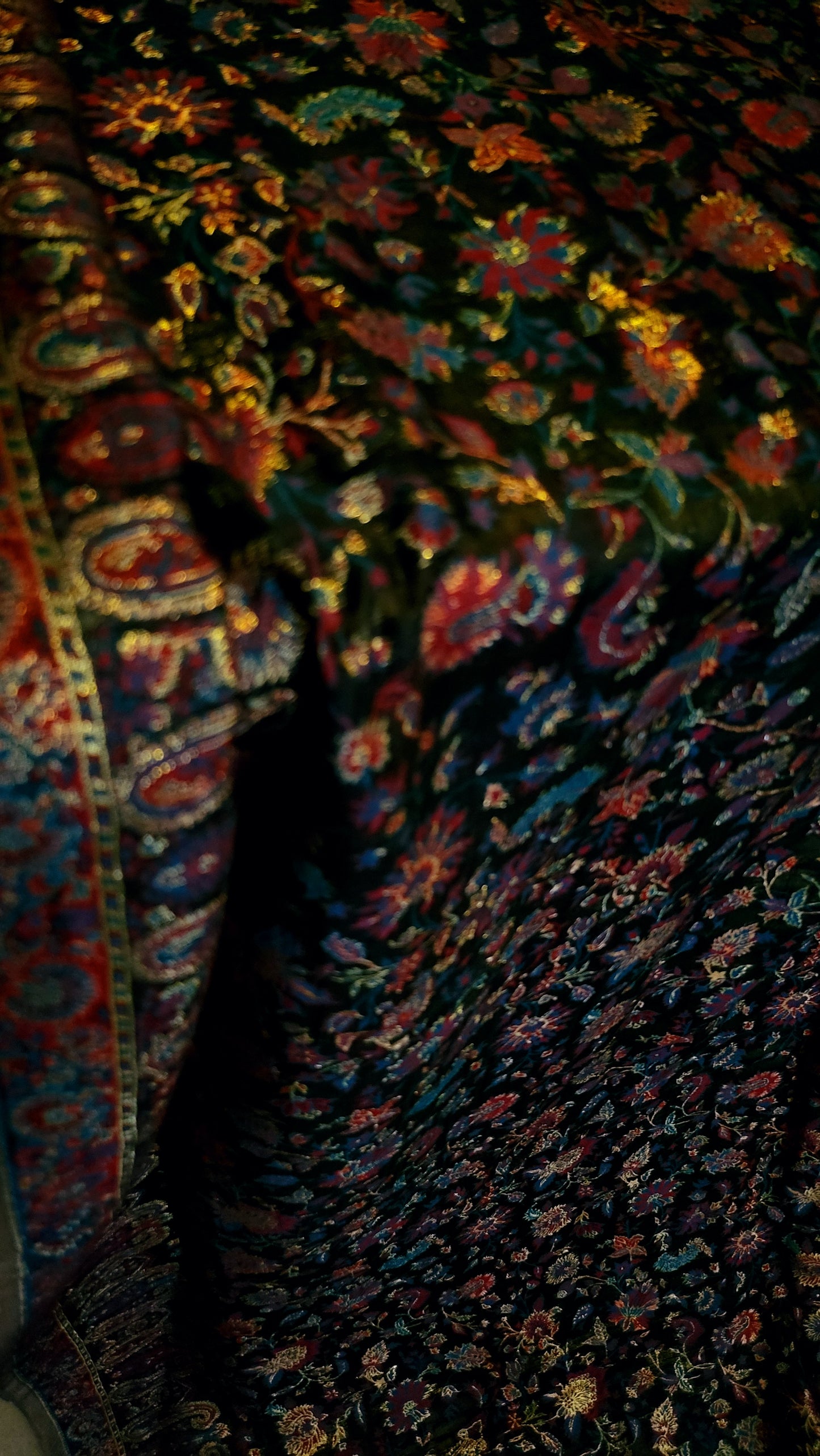 Shikargah : silk kanni shawl