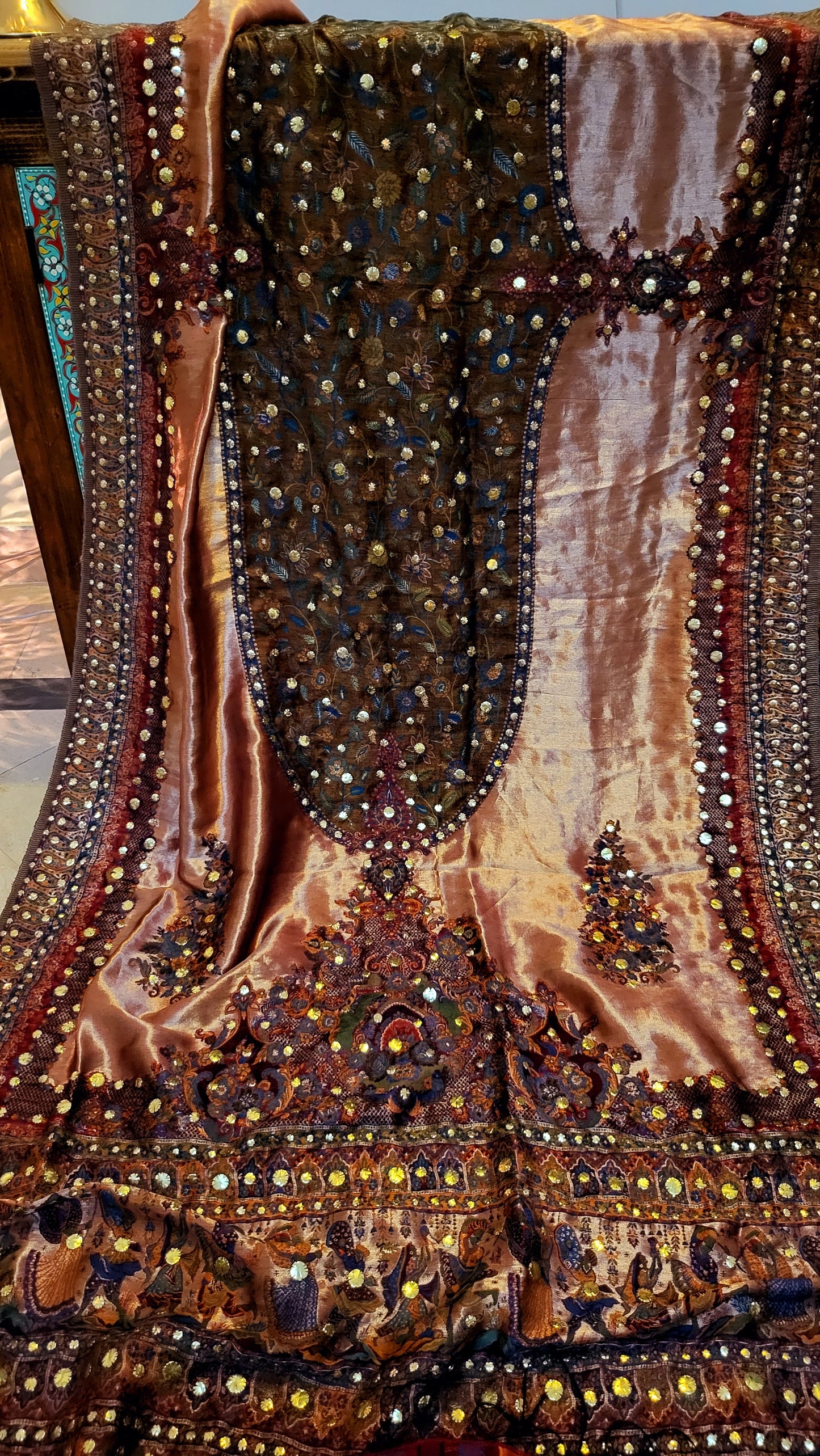 Silk kaani :Dupata with kamdani
