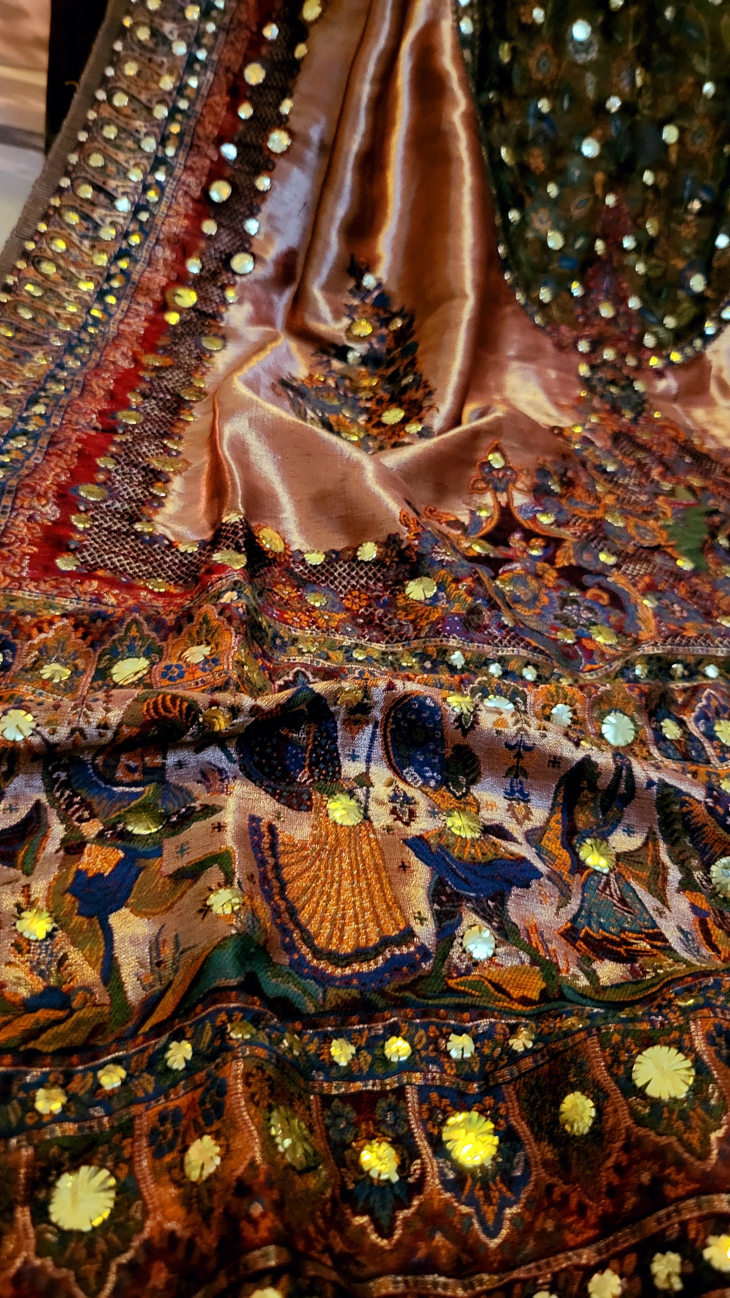 Silk kaani :Dupata with kamdani