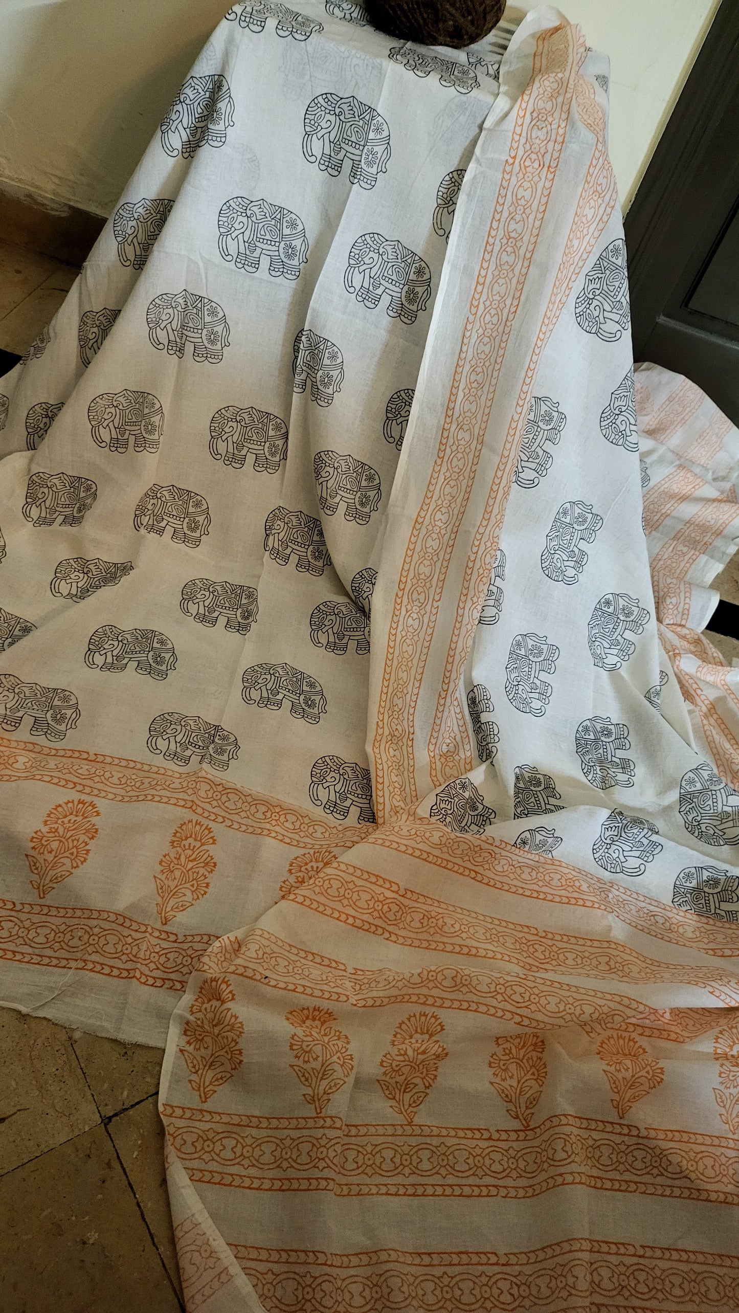 Elephant mystery: Block printed suit