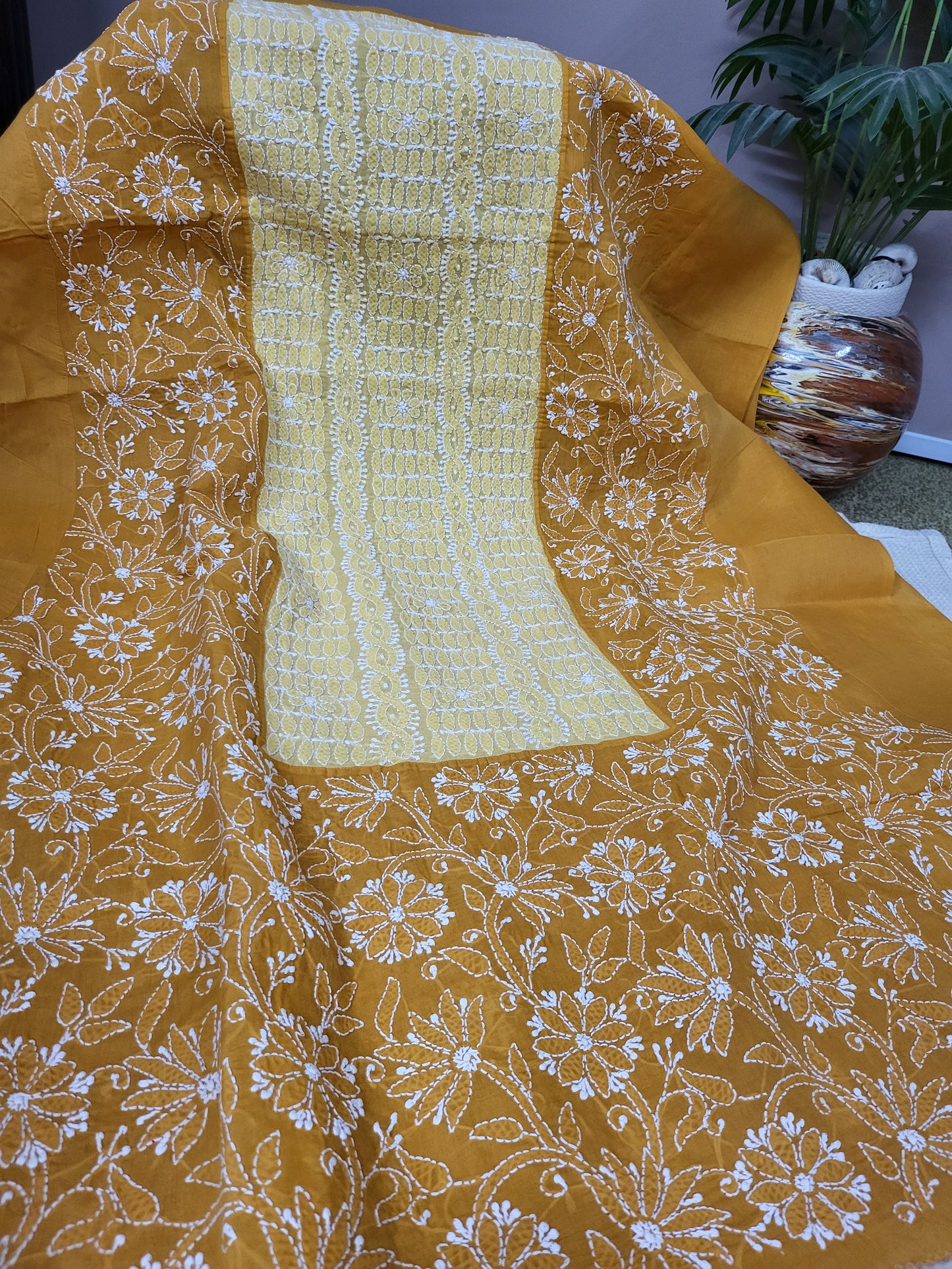 Chikankari shirt : Centre panel
