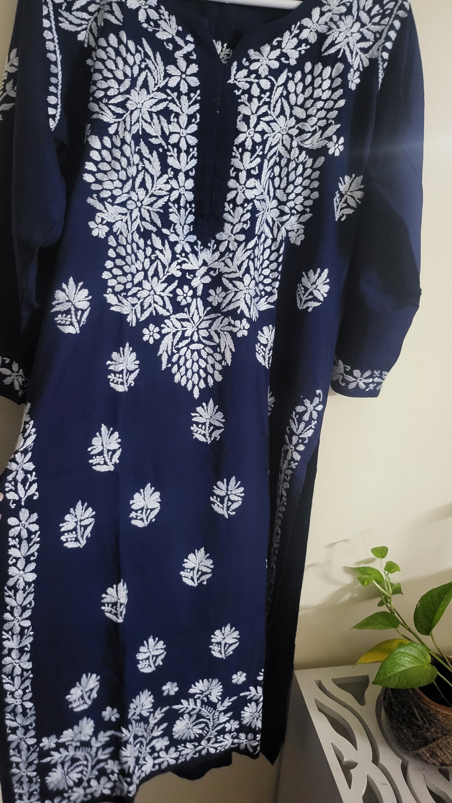 Chikankari shirt : Arabic lawn