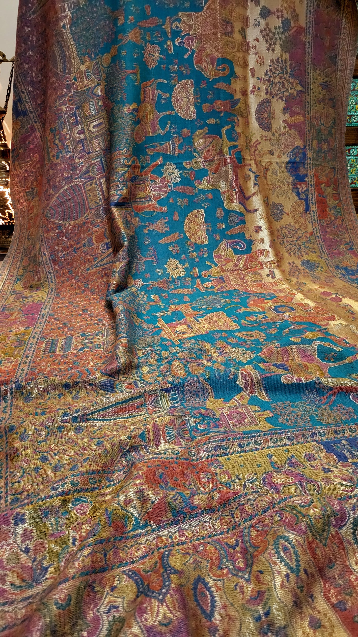 Reversible Shikargah: Toosh shawl