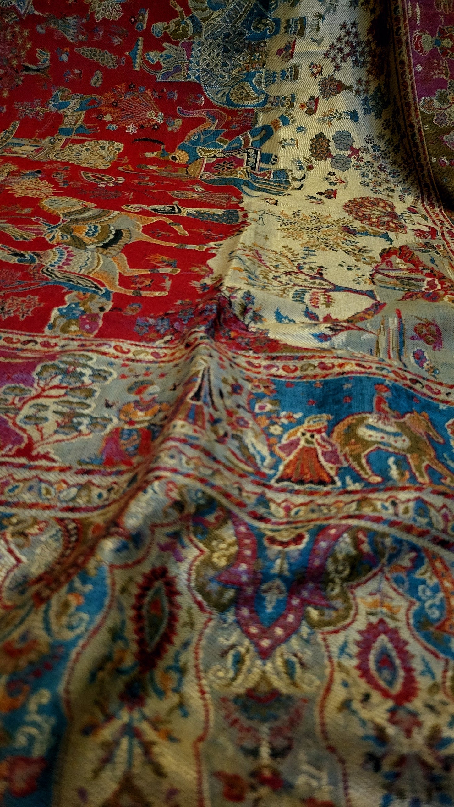 Reversible Shikargah : Toosh shawl